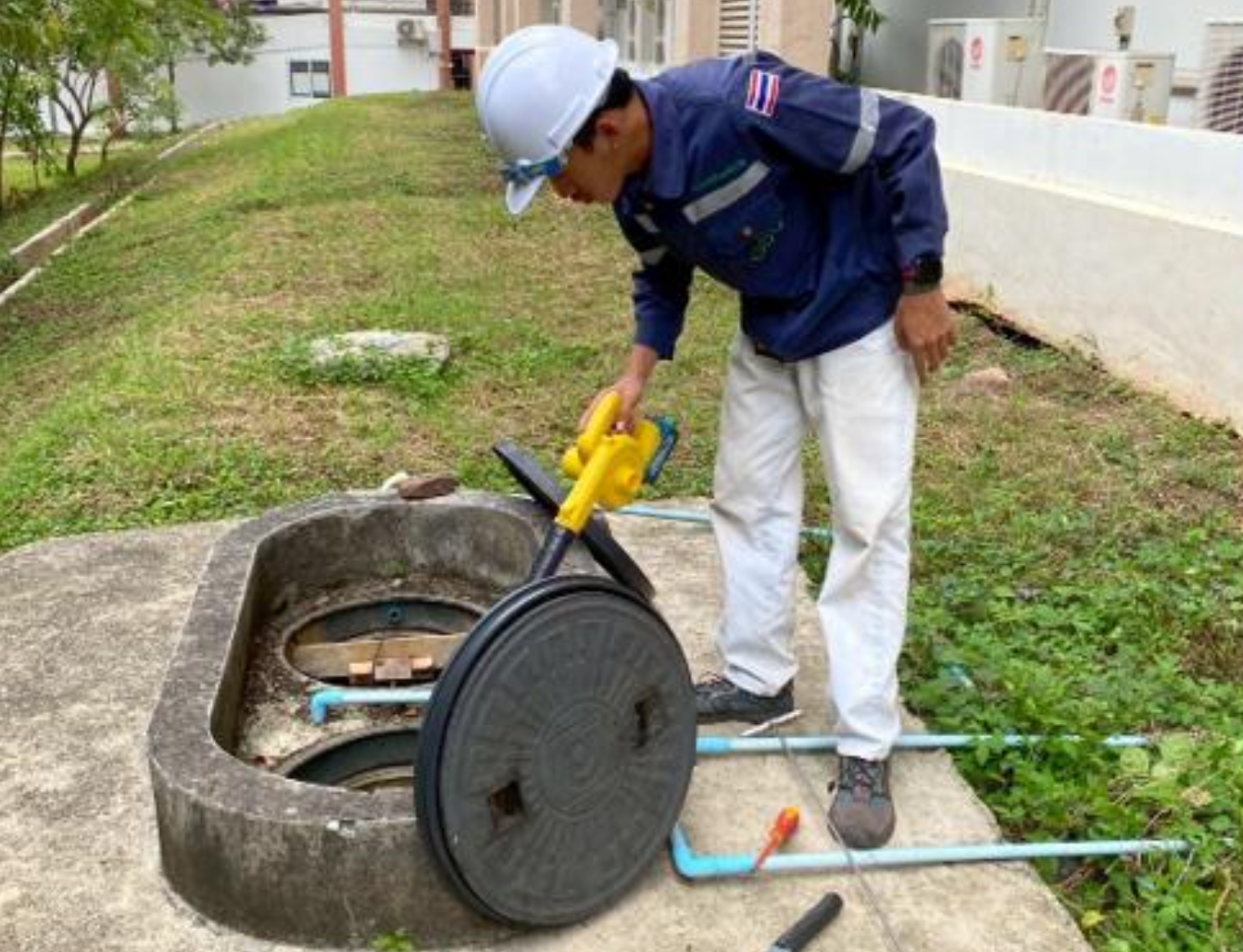 Maintenance of the wastewater treatment system at University of Phayao