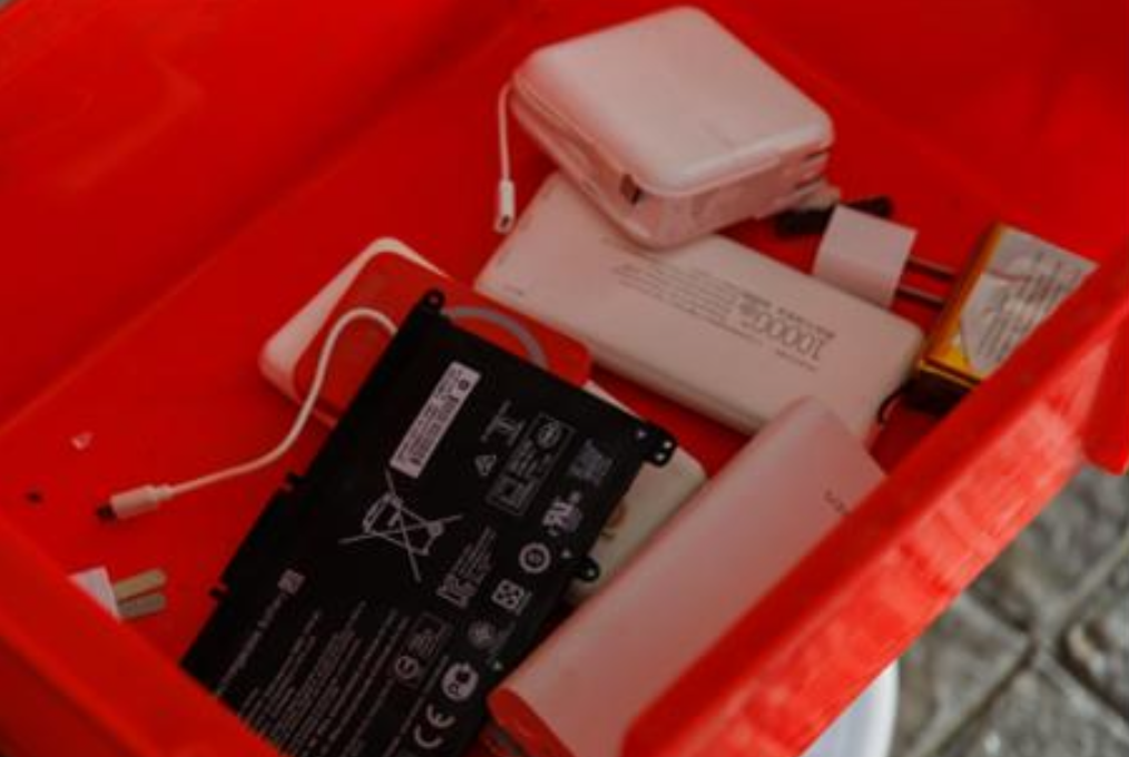 Weighing collected batteries for recycling
