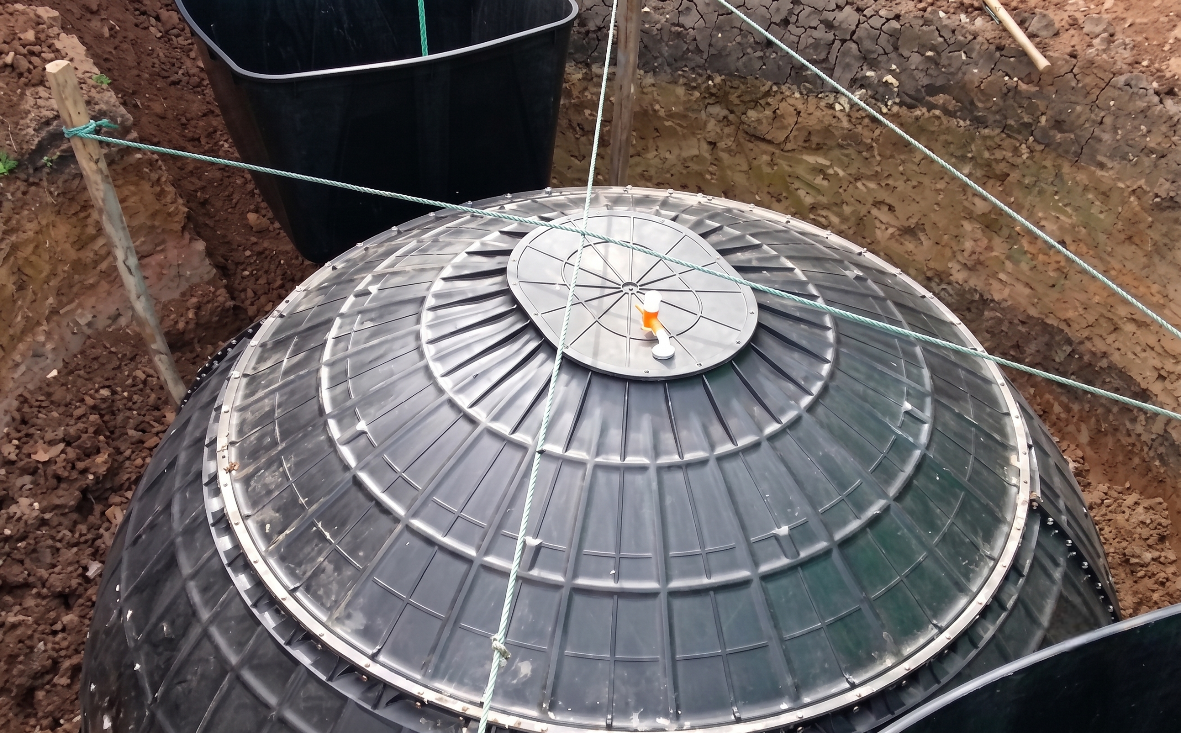 Biogas digestion dome installation