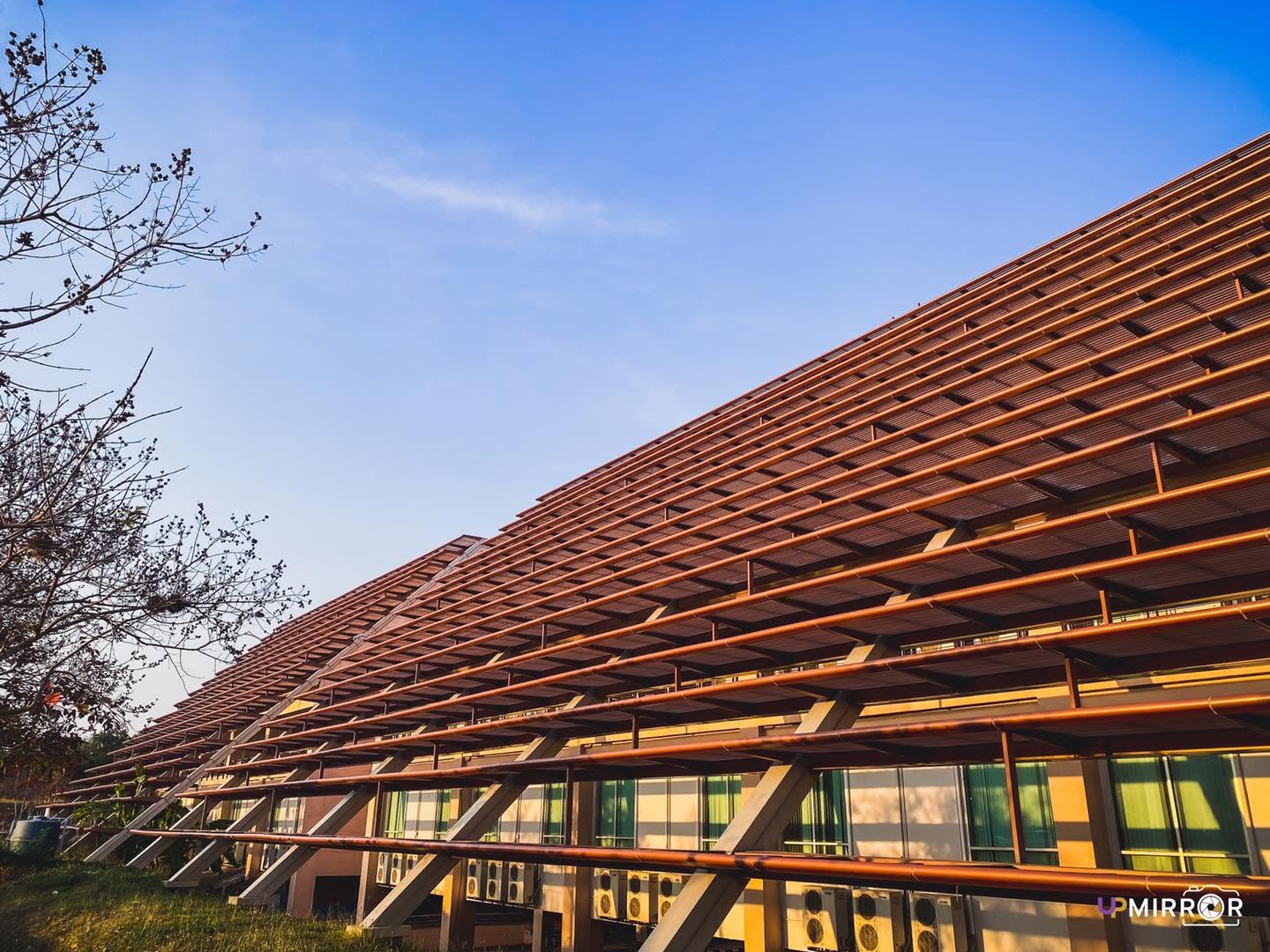 Wood shading roof structure