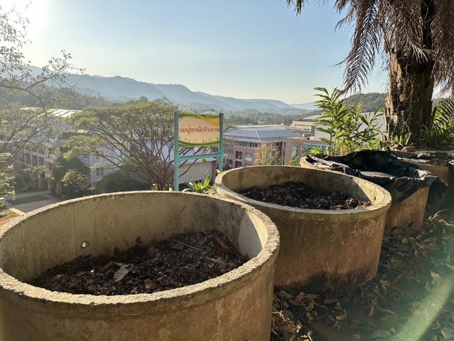Bio-composting from leaves, twigs and food scraps