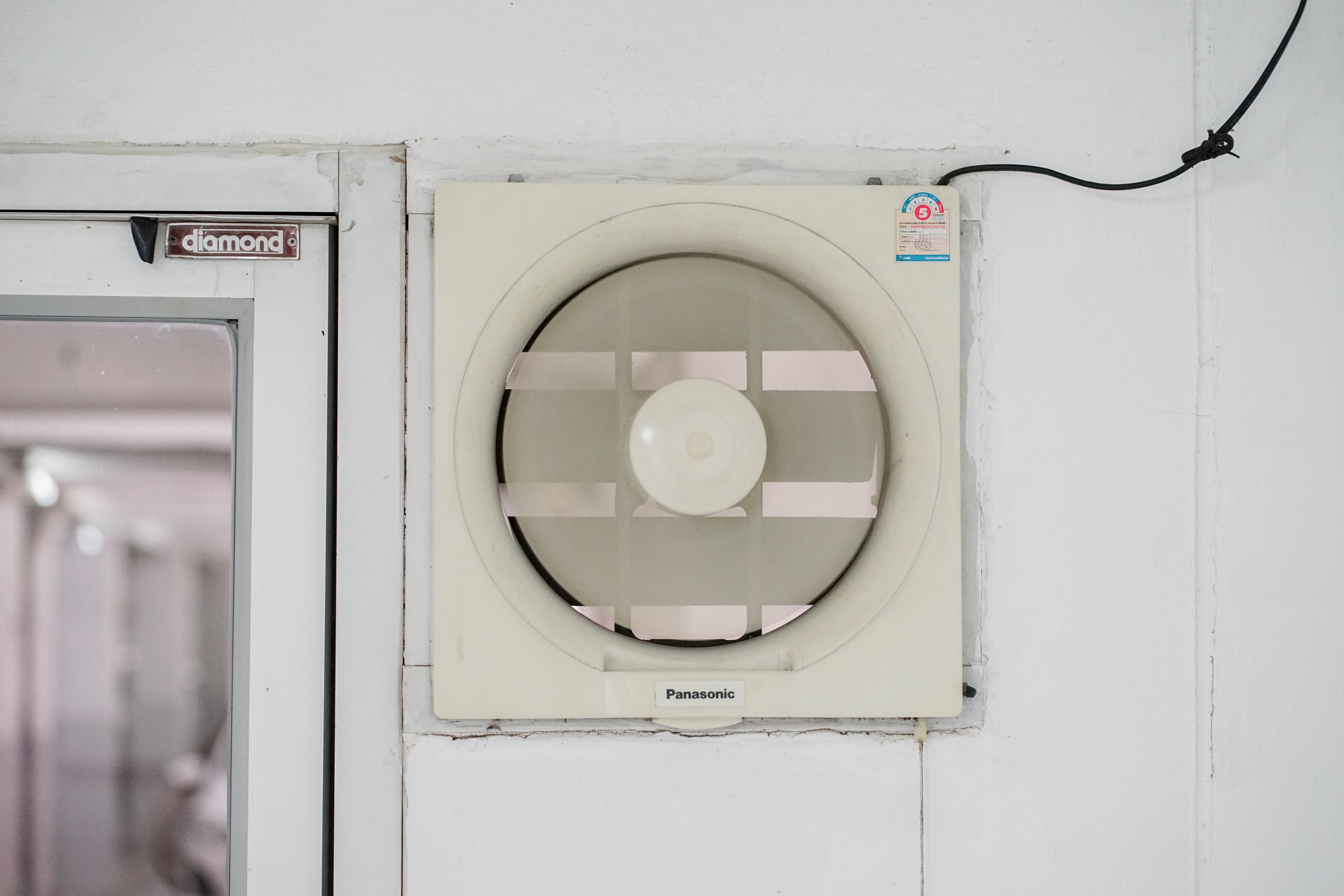Fan with electricity saving label no. 5