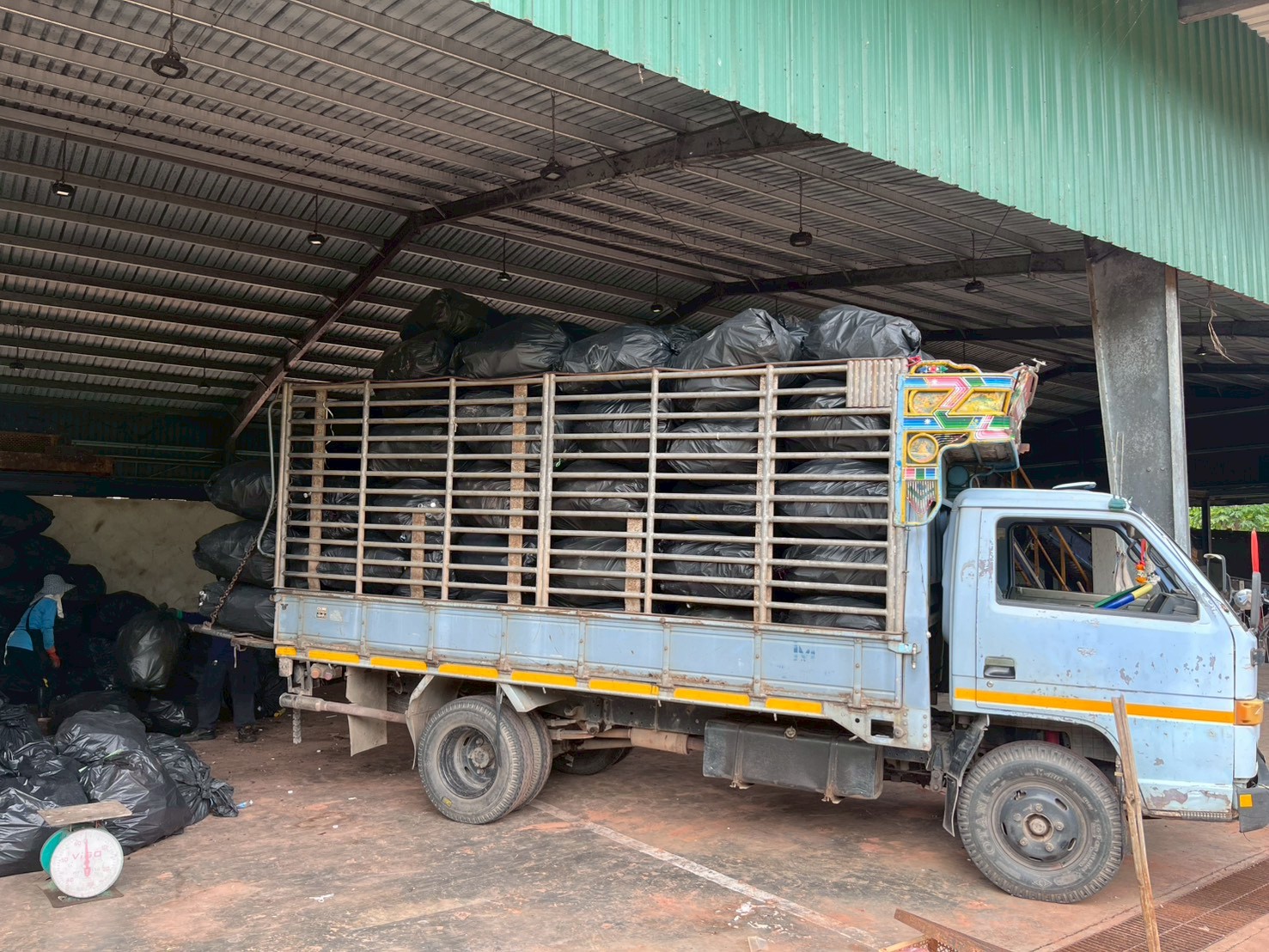 Selling recycled garbage